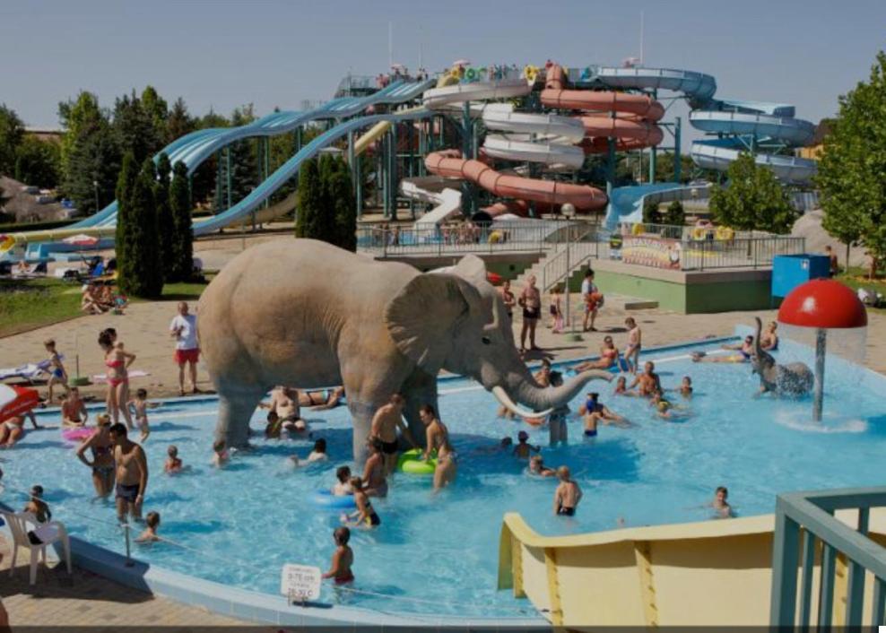 Hajdúszoboszló Beach Deluxe Apartman מראה חיצוני תמונה